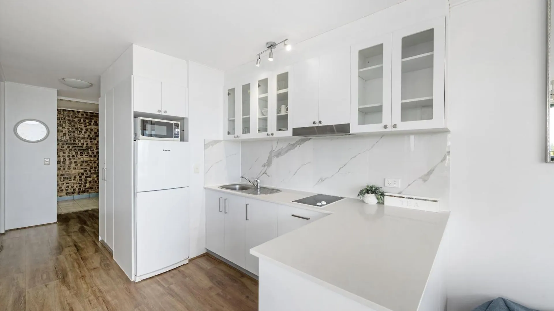 Apart Otel Hi Ho Beach Apartments On Broadbeach Gold Coast