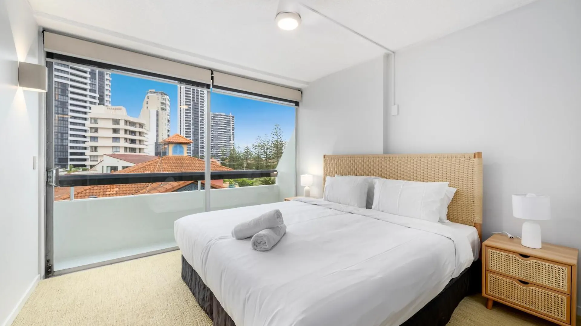 Apart Otel Hi Ho Beach Apartments On Broadbeach Gold Coast