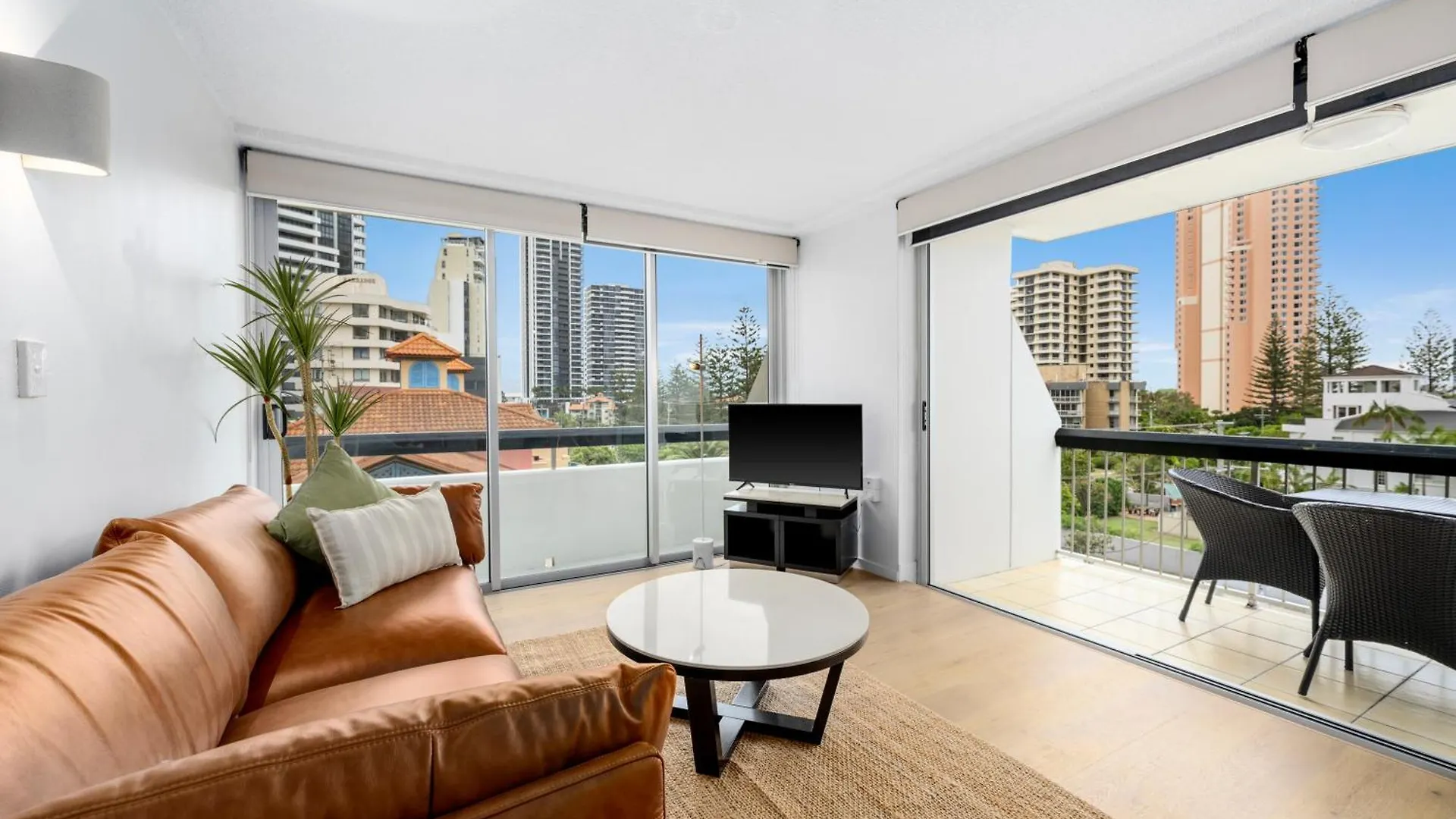 Hi Ho Beach Apartments On Broadbeach Gold Coast 3*,