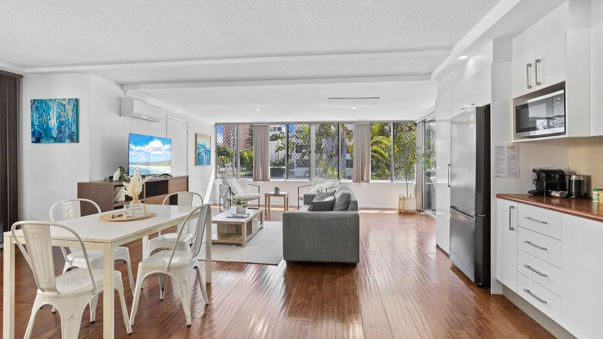 Hi Ho Beach Apartments On Broadbeach Gold Coast Apart Otel