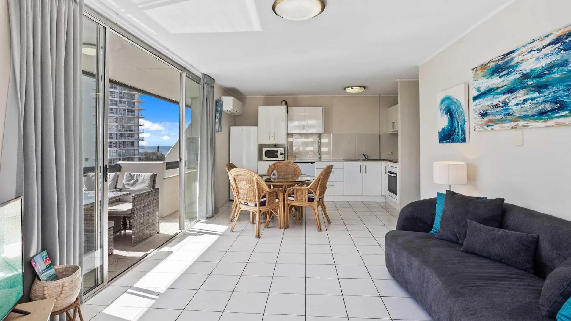 Hi Ho Beach Apartments On Broadbeach Gold Coast