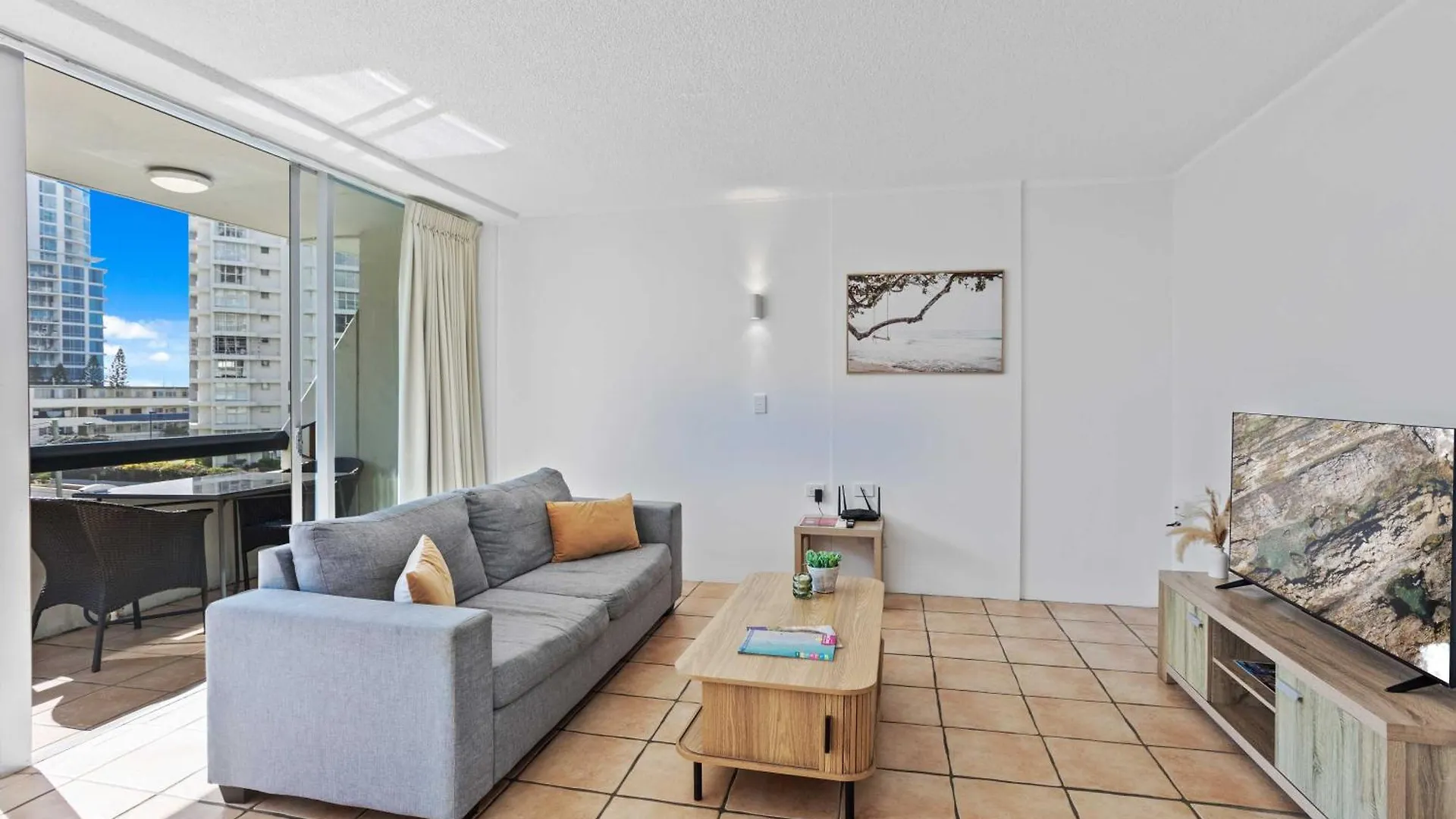 Hi Ho Beach Apartments On Broadbeach Gold Coast