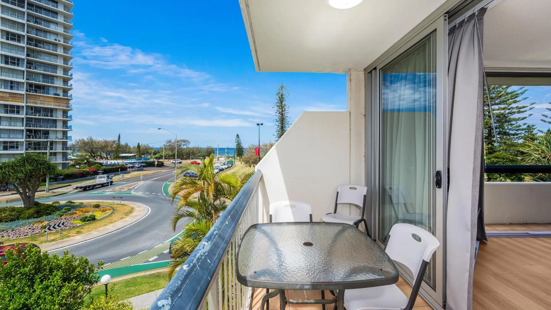 Hi Ho Beach Apartments On Broadbeach Gold Coast 3*,