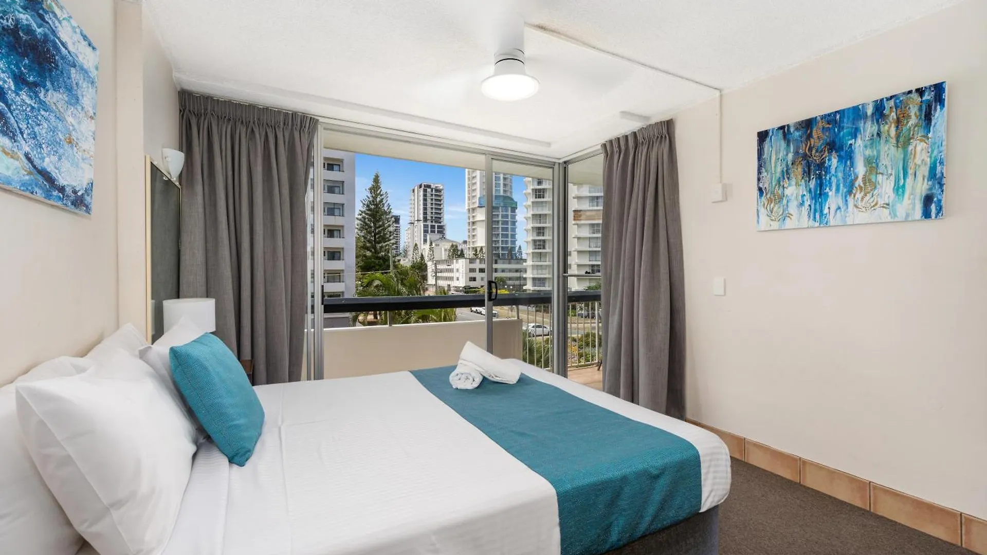 Hi Ho Beach Apartments On Broadbeach Gold Coast 3*,