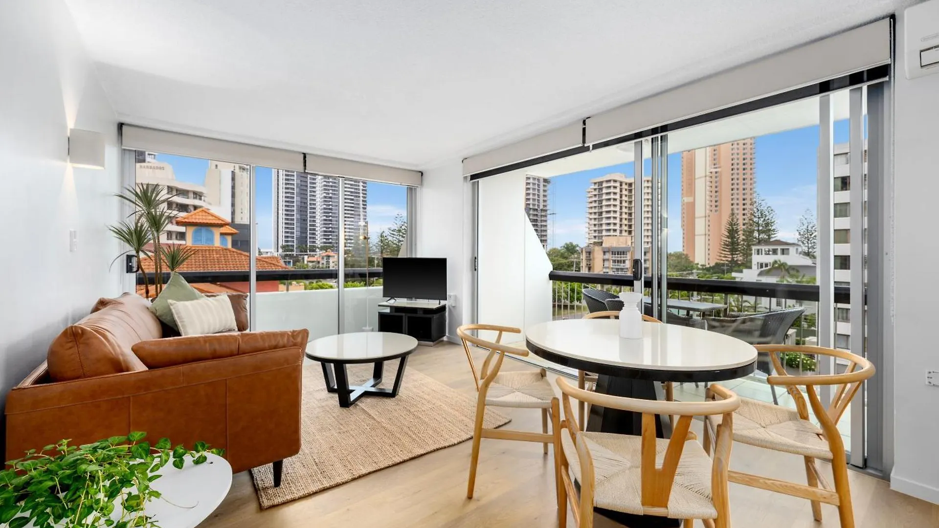 Hi Ho Beach Apartments On Broadbeach Gold Coast Australia