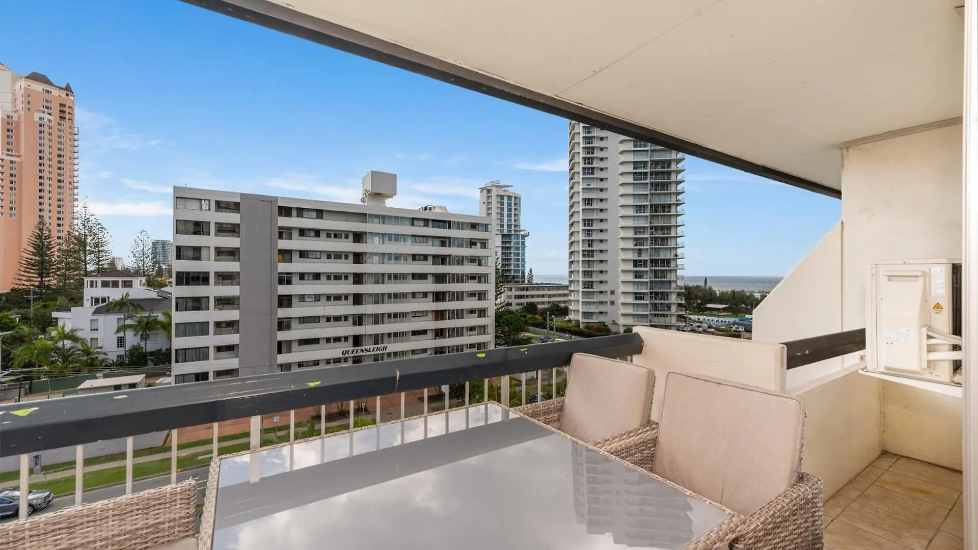 Hi Ho Beach Apartments On Broadbeach Gold Coast Australia