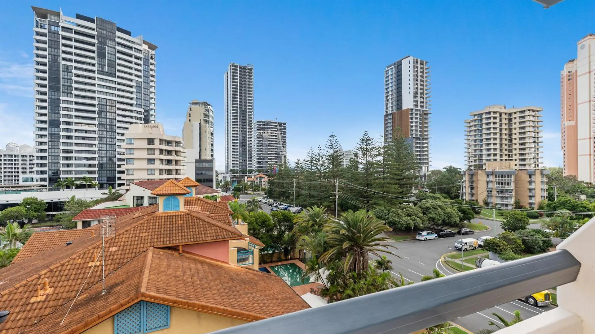 Hi Ho Beach Apartments On Broadbeach Gold Coast 3*,  Australia