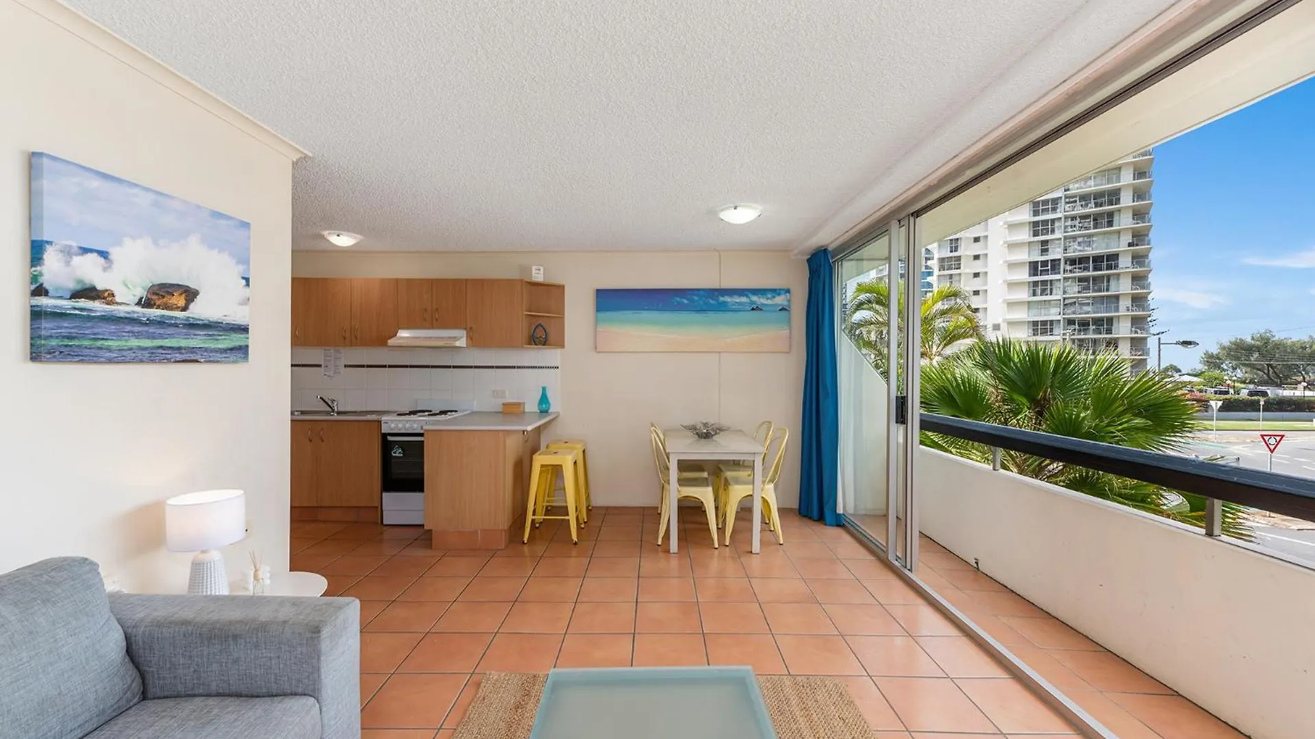 Hi Ho Beach Apartments On Broadbeach Gold Coast