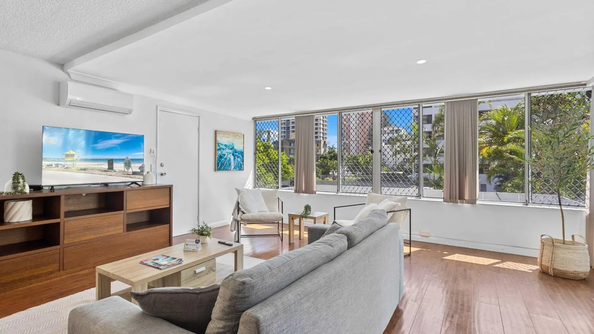 Hi Ho Beach Apartments On Broadbeach Gold Coast 3*,  Australia