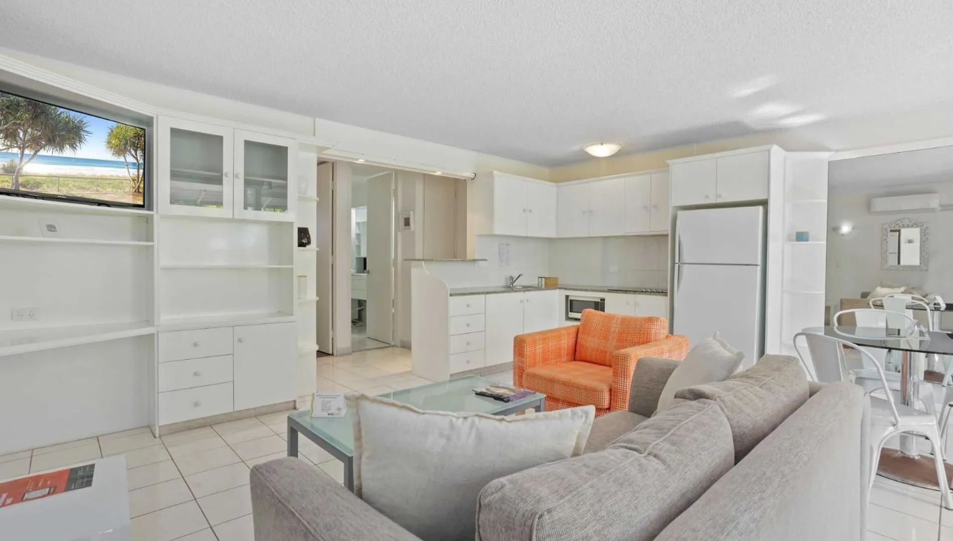 Aparthotel Hi Ho Beach Apartments On Broadbeach Gold Coast