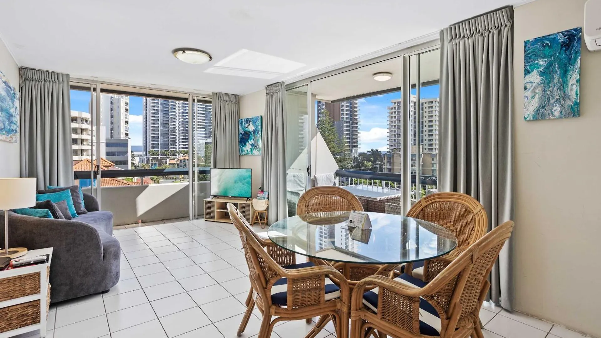 Hi Ho Beach Apartments On Broadbeach Gold Coast Aparthotel
