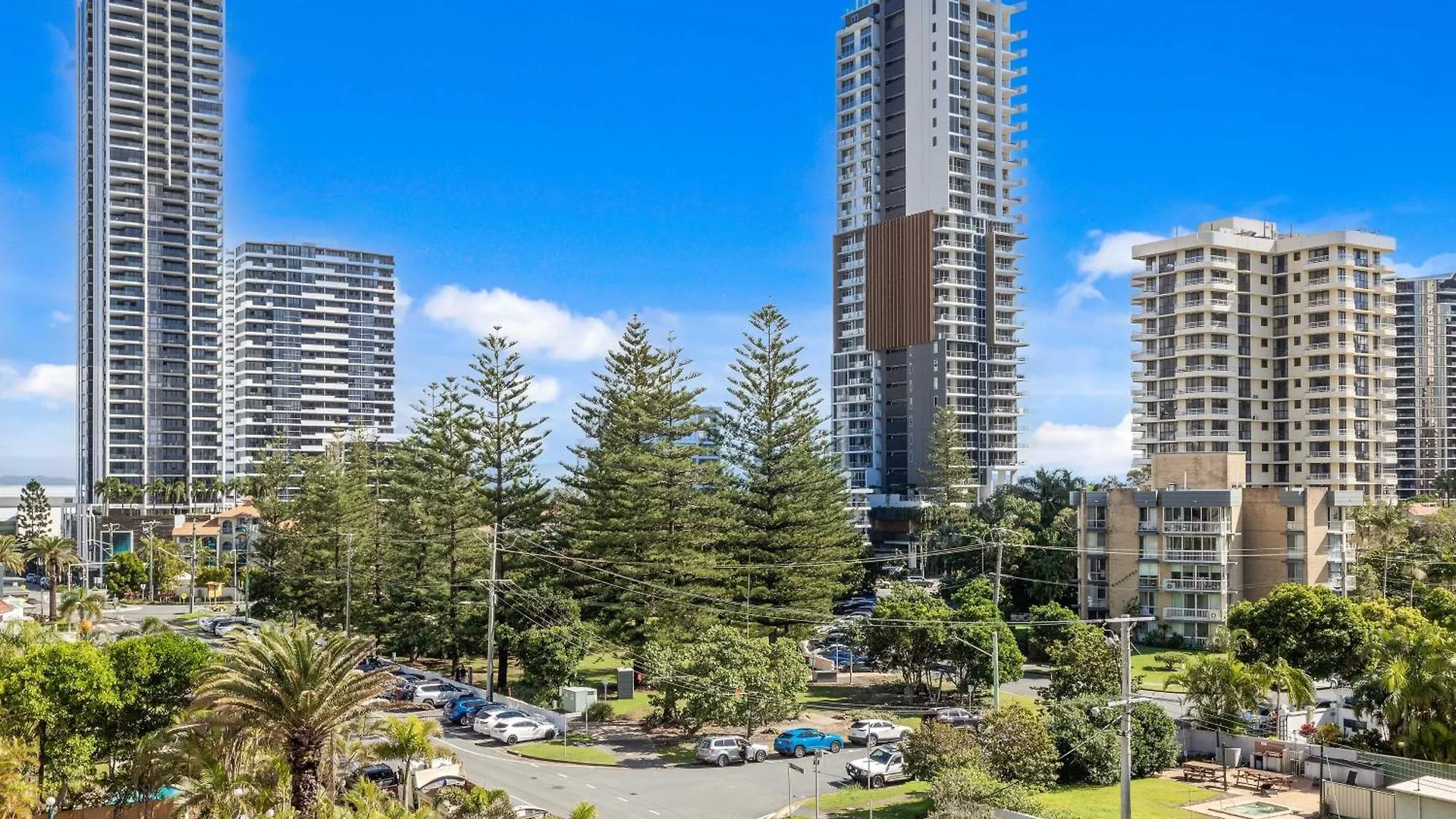 Hi Ho Beach Apartments On Broadbeach Gold Coast Australia