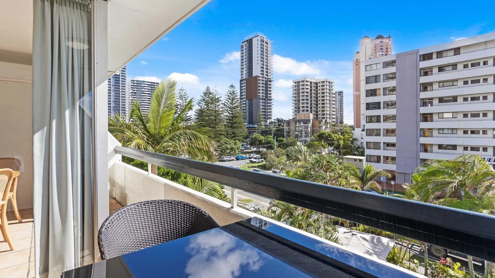 Hi Ho Beach Apartments On Broadbeach Gold Coast